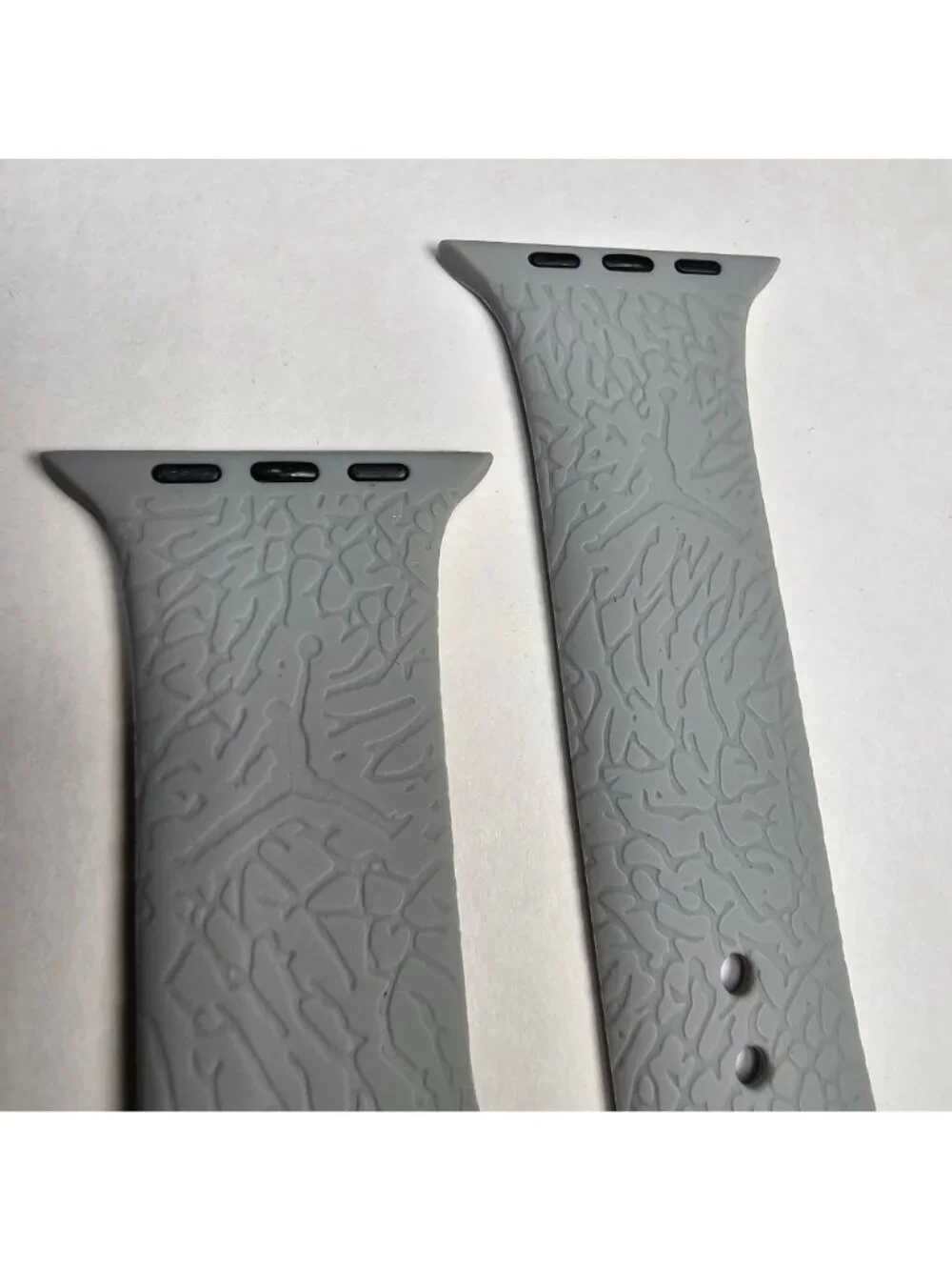 Air Jordan Apple Watch Textured Silicone Sport Band (42mm/44/46/49) Gray